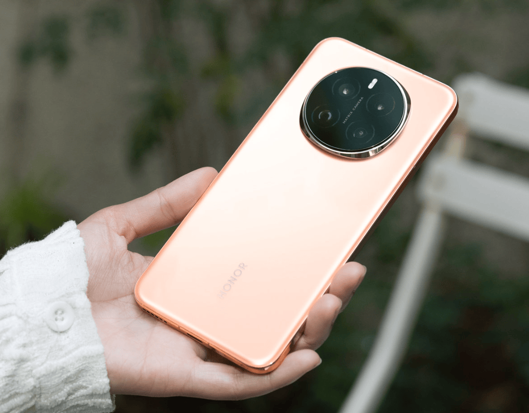 至尊版+5650mAh50倍变焦旗舰加速清瓦力棋牌游戏从4799跌至3699元骁龙8(图2)